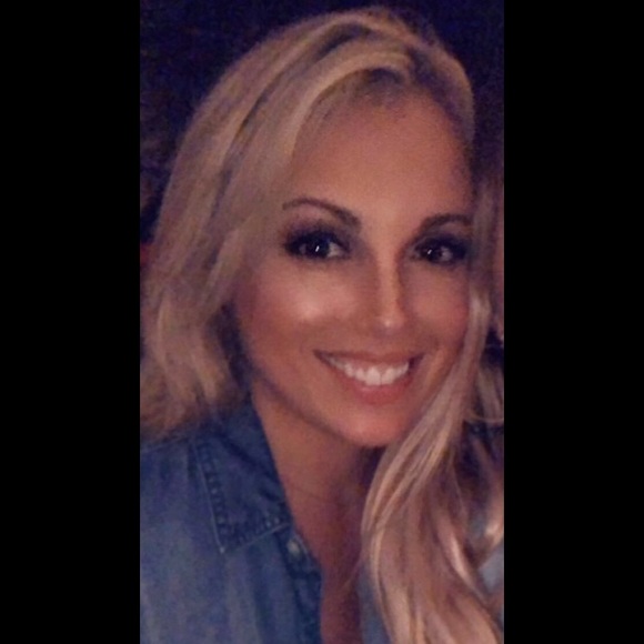 Meet your Posher, Ashley - Picture 2 of 3